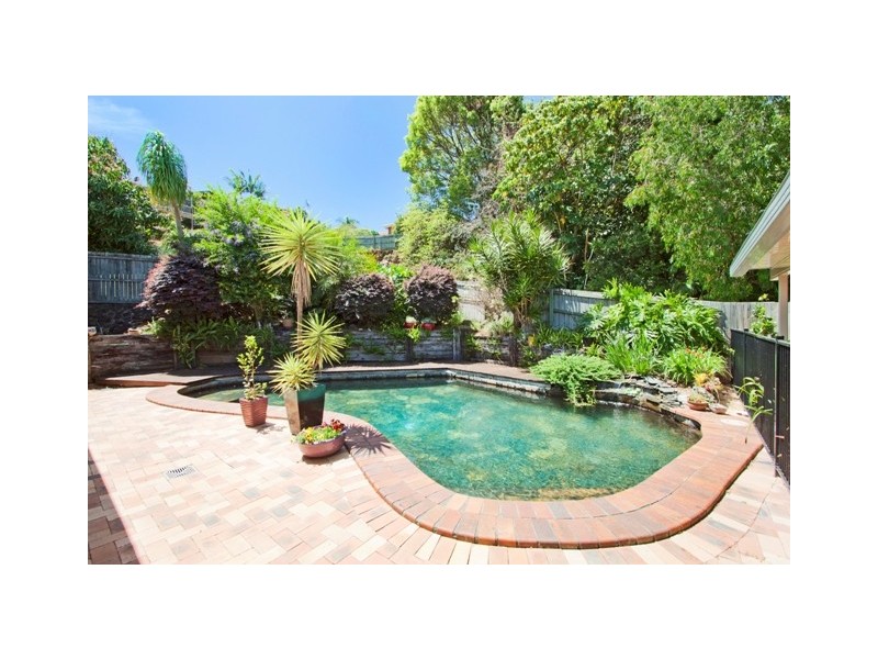 6 Toolona Ave, Banora Point NSW 2486