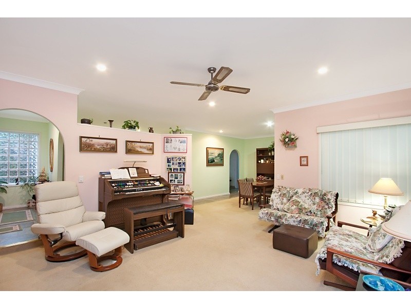 39 Glen Ayr Drive, Banora Point NSW 2486