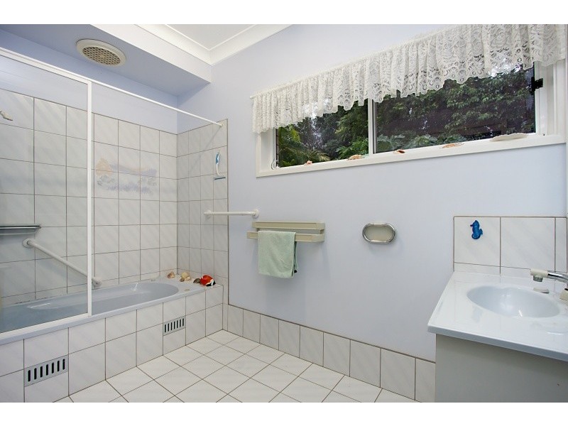 39 Glen Ayr Drive, Banora Point NSW 2486
