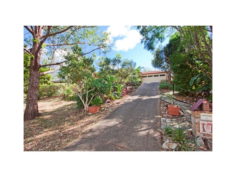 17 Elm Pl, Banora Point NSW 2486