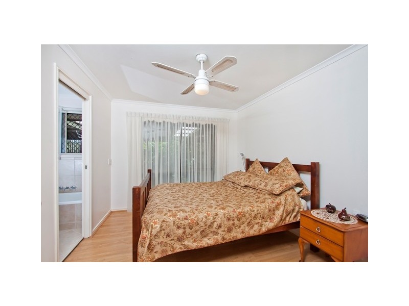 17 Elm Pl, Banora Point NSW 2486