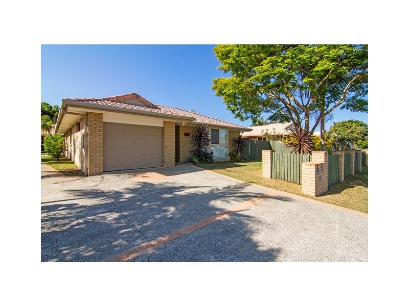 1 / 10 Chardonnay Cres, Tweed Heads South NSW 2486