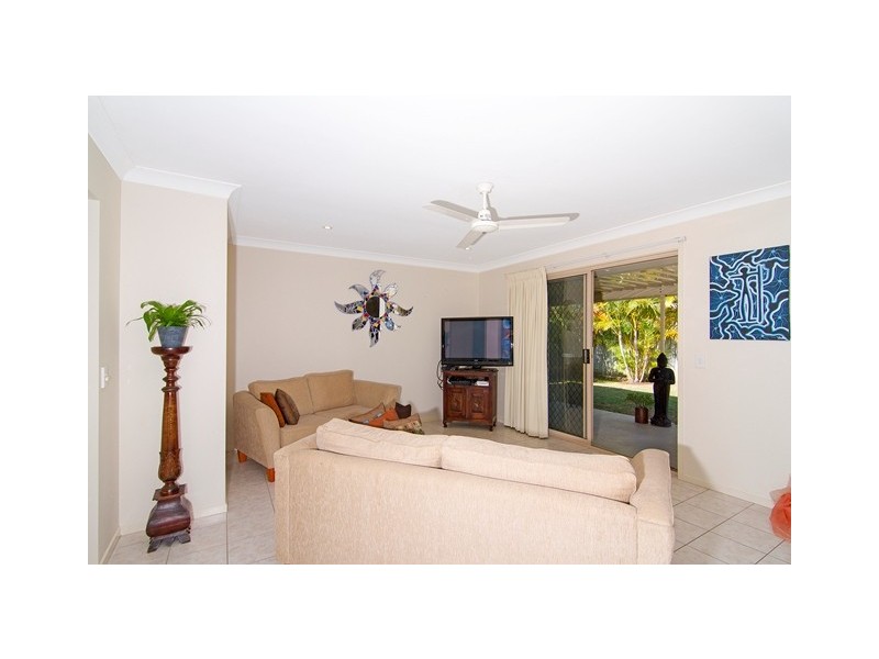 1 / 10 Chardonnay Cres, Tweed Heads South NSW 2486