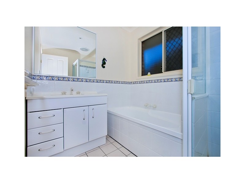 2 / 33 Foxhill Pl, Banora Point NSW 2486