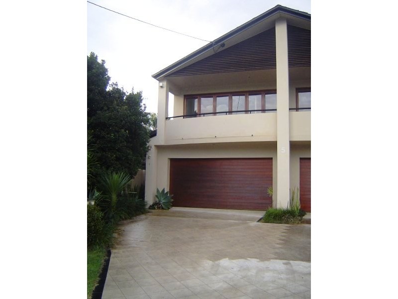 1 / 5 Bali Avenue, Palm Beach QLD 4221