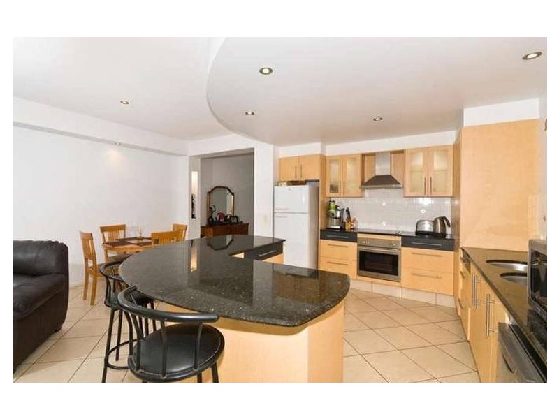 1 / 5 Bali Avenue, Palm Beach QLD 4221