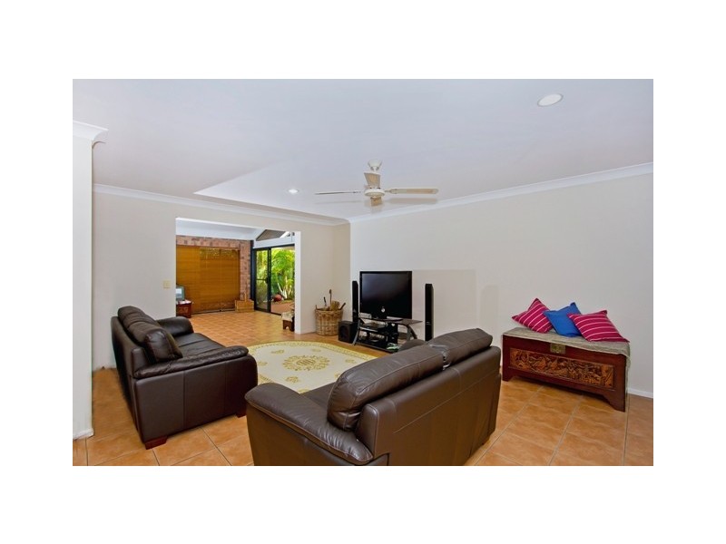 5 Birkdale Court, Banora Point NSW 2486