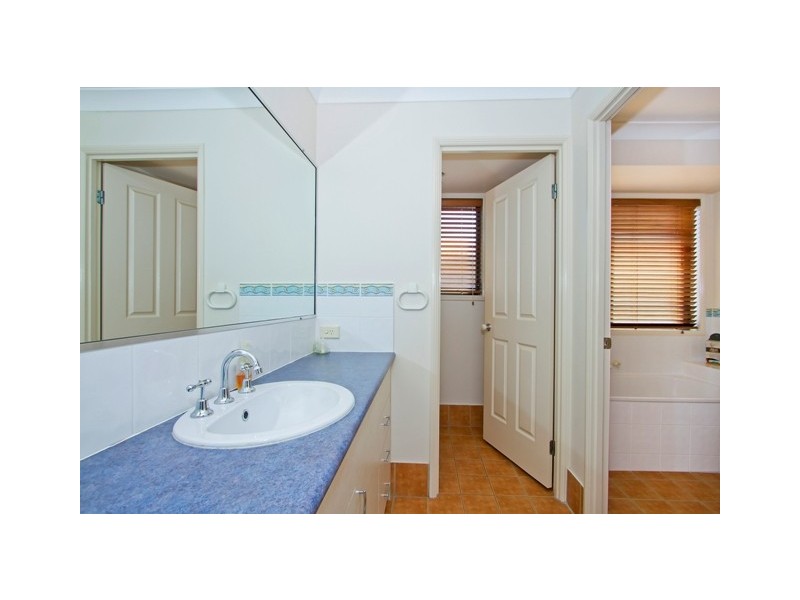 5 Birkdale Court, Banora Point NSW 2486