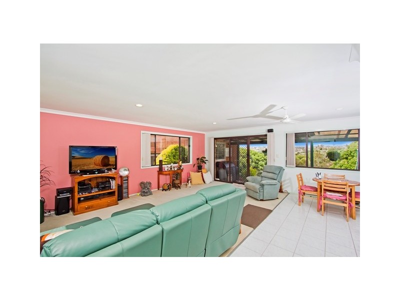 92 Ash Dr, Banora Point NSW 2486