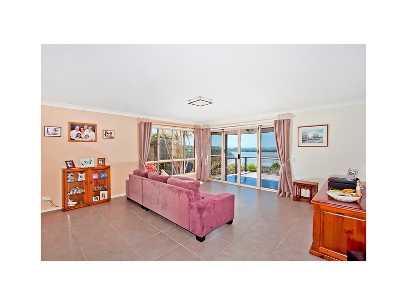 4 Lake Tahoe Dr, Bilambil Heights NSW 2486