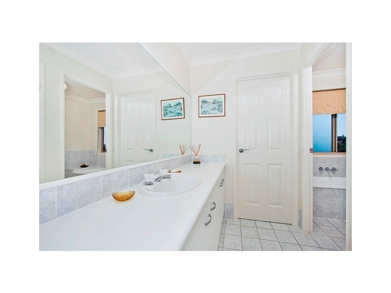 4 Lake Tahoe Dr, Bilambil Heights NSW 2486