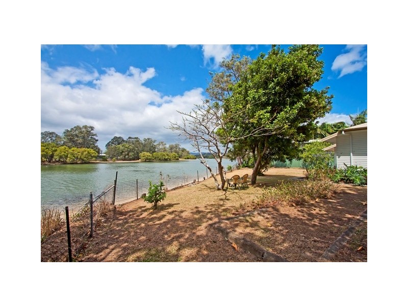 4 Guineas Creek Road, Currumbin Waters QLD 4223