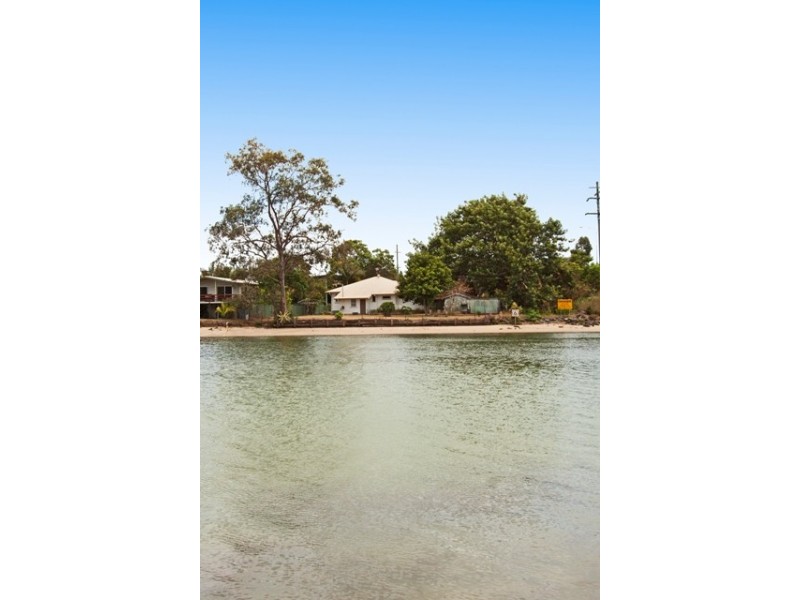 4 Guineas Creek Road, Currumbin Waters QLD 4223