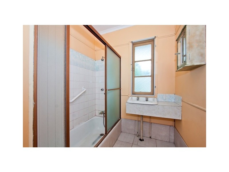 4 Guineas Creek Road, Currumbin Waters QLD 4223