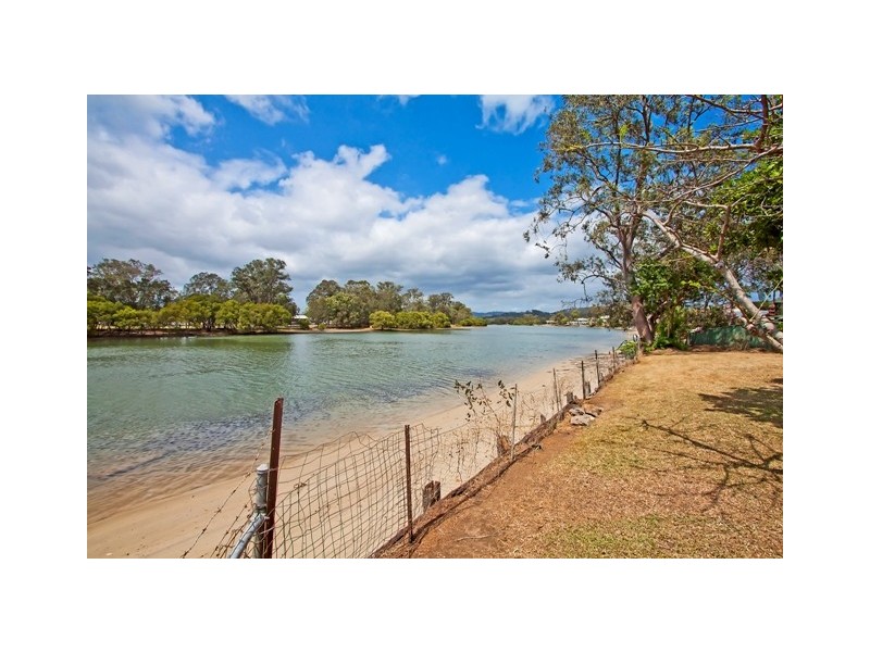 4 Guineas Creek Road, Currumbin Waters QLD 4223