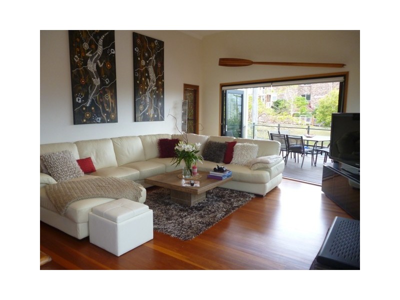 36 Tweed St, Coolangatta QLD 4225