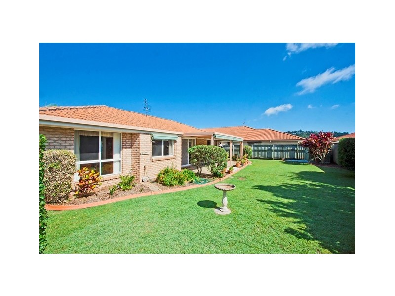 2 Kakadu Ct, Banora Point NSW 2486