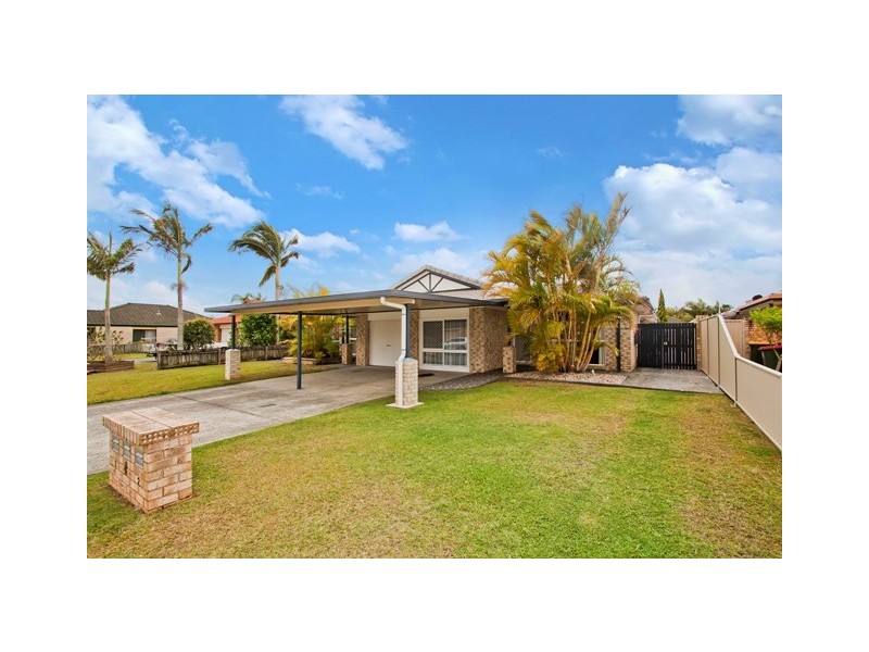 2 / 4 Covent Gardens Way, Banora Point NSW 2486