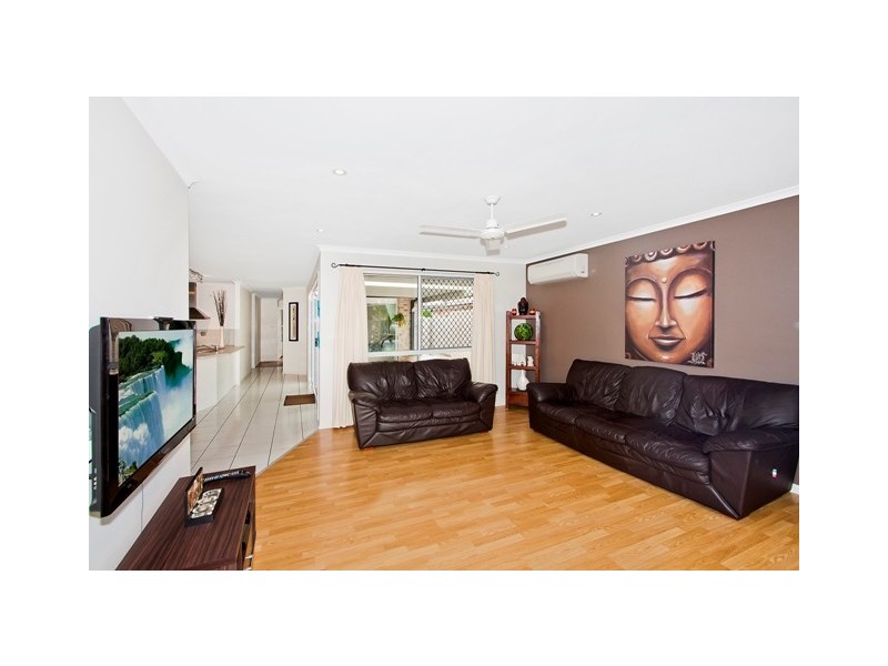 2 / 4 Covent Gardens Way, Banora Point NSW 2486