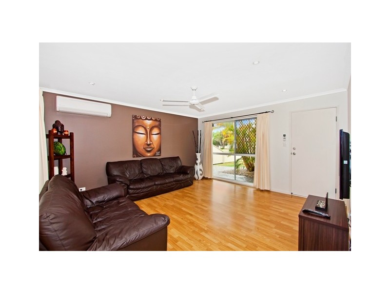 2 / 4 Covent Gardens Way, Banora Point NSW 2486