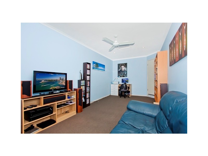 2 / 4 Covent Gardens Way, Banora Point NSW 2486