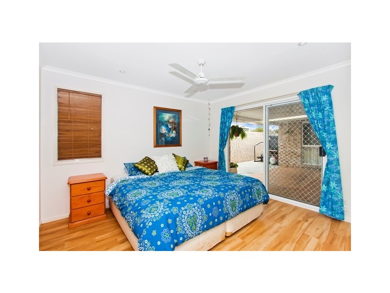 2 / 4 Covent Gardens Way, Banora Point NSW 2486