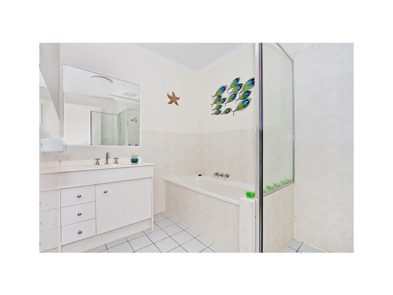 2 / 4 Covent Gardens Way, Banora Point NSW 2486