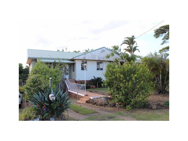 23 Oyster Point Rd, Banora Point NSW 2486