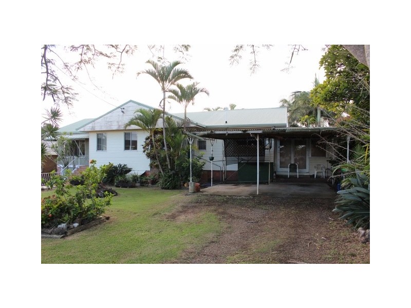 23 Oyster Point Rd, Banora Point NSW 2486