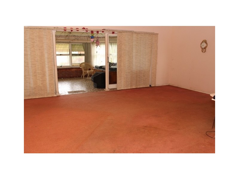 23 Oyster Point Rd, Banora Point NSW 2486