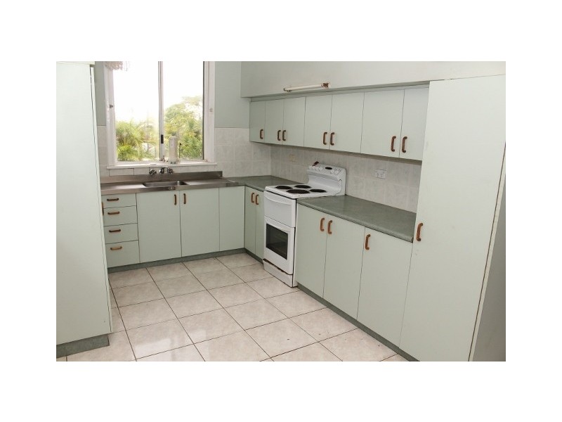23 Oyster Point Rd, Banora Point NSW 2486