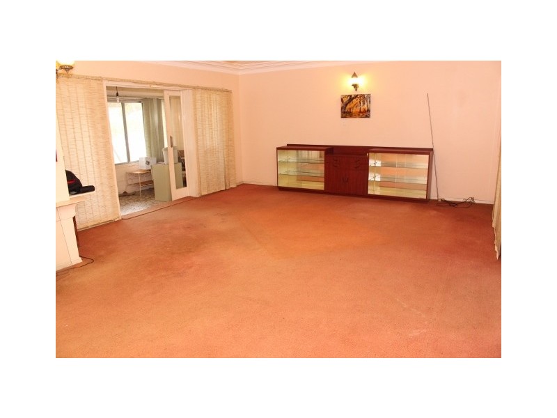 23 Oyster Point Rd, Banora Point NSW 2486