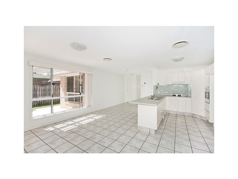 60 Winders Pl, Banora Point NSW 2486