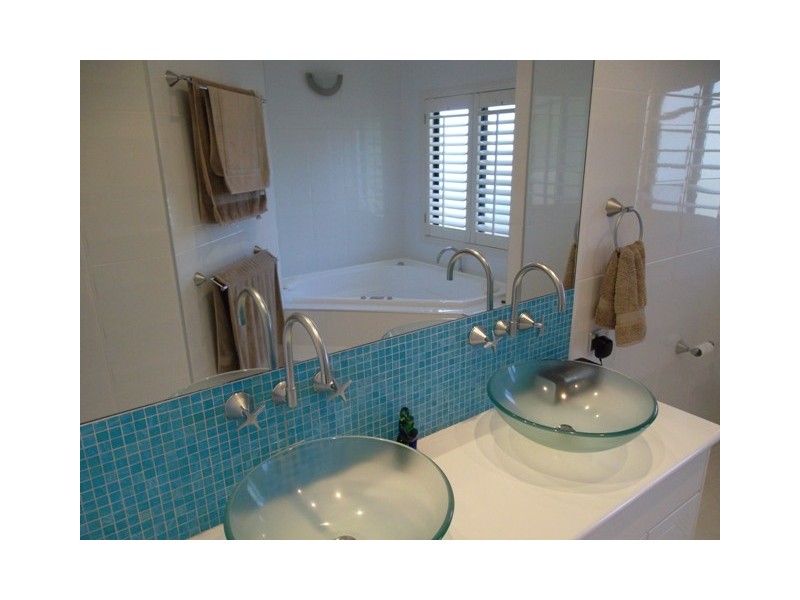 44 Kintyre Cres, Banora Point NSW 2486