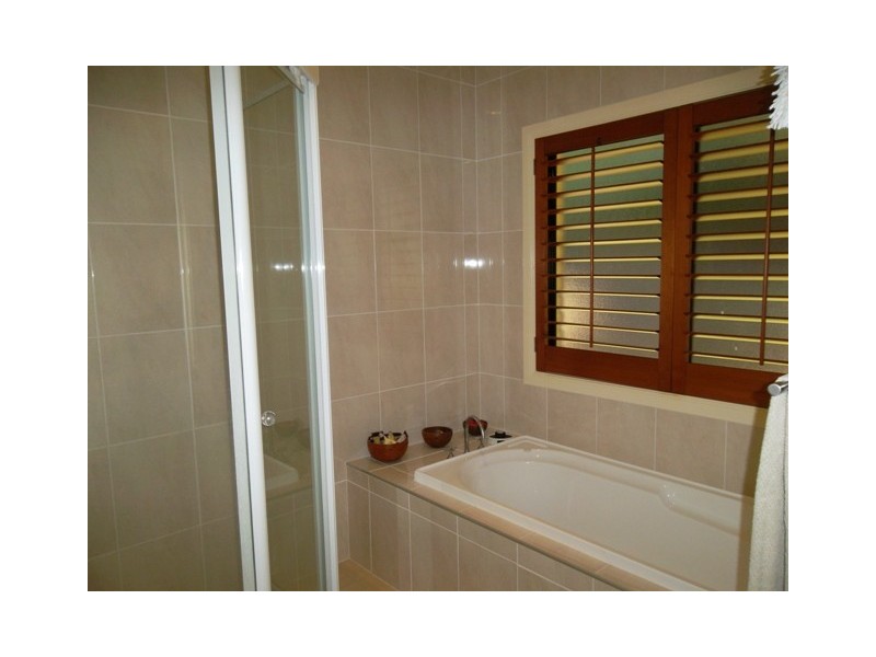 44 Kintyre Cres, Banora Point NSW 2486