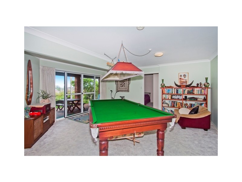 31 Castlecrag Ave, Banora Point NSW 2486