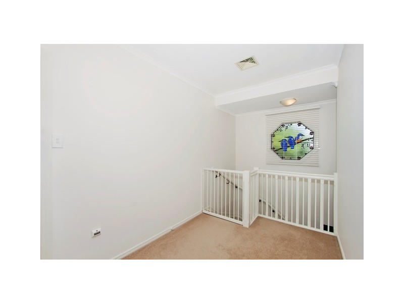 8 Amaroo Dr, Banora Point NSW 2486