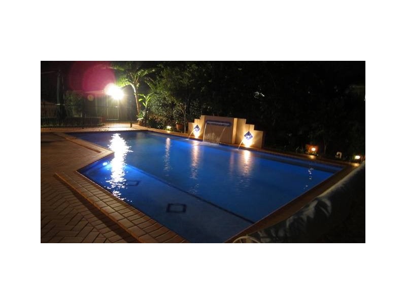 8 Amaroo Dr, Banora Point NSW 2486