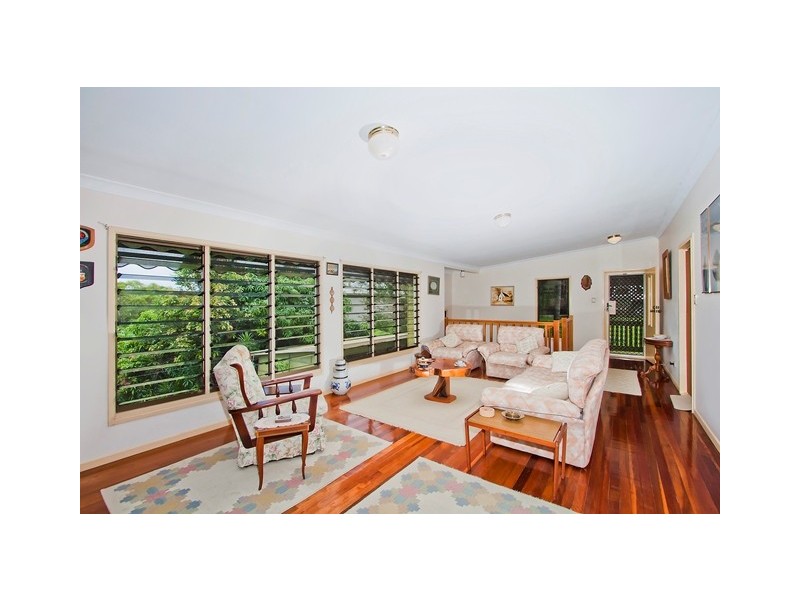 2 Lakeview Pde, Tweed Heads South NSW 2486