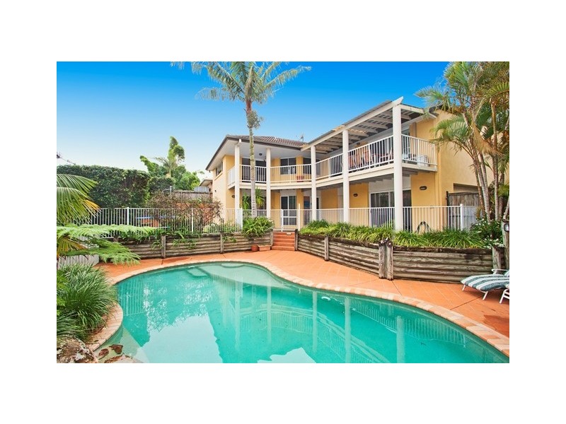 6 Chestnut Dr, Banora Point NSW 2486