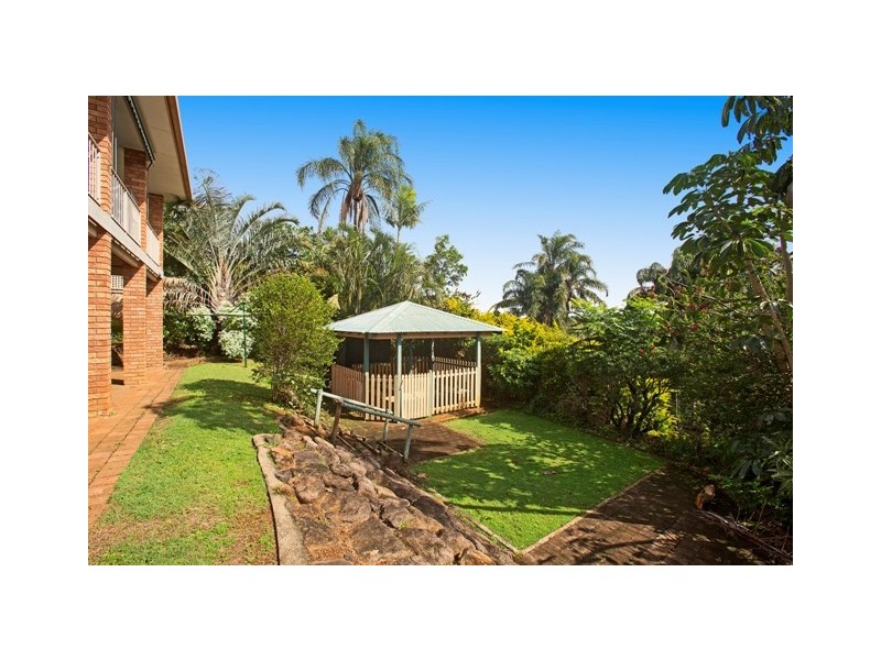 25 Castlecrag Ave, Banora Point NSW 2486