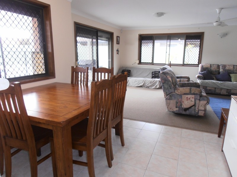 15 Carolina Cl, Elanora QLD 4221