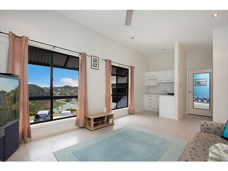 7 Dromara Ct, Banora Point NSW 2486