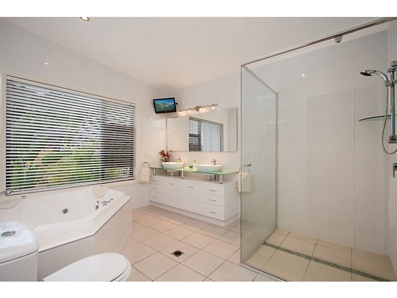 7 Dromara Ct, Banora Point NSW 2486