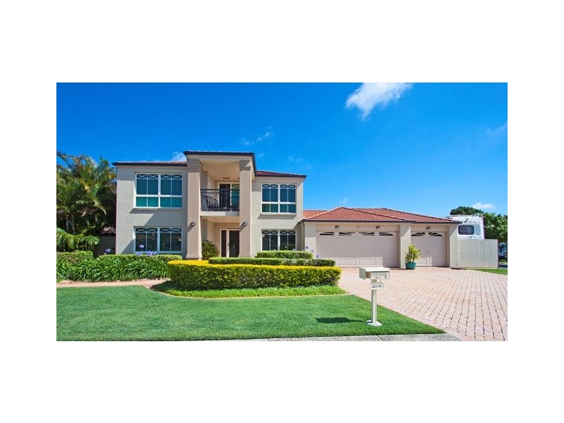 1 New Farm Place, Banora Point NSW 2486