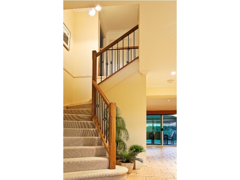 1 New Farm Place, Banora Point NSW 2486