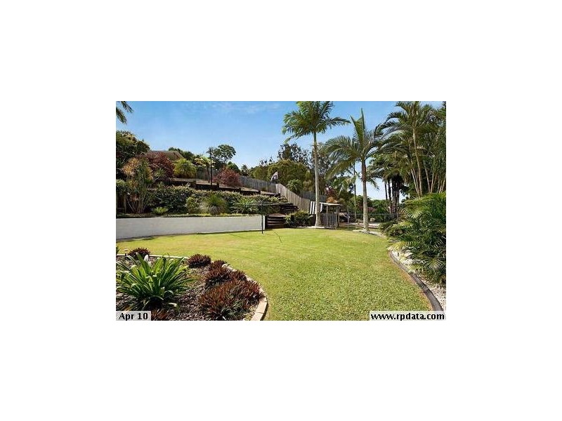 2 Mariners Crescent, Banora Point NSW 2486