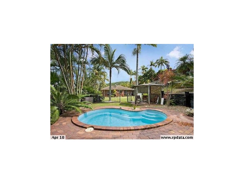 2 Mariners Crescent, Banora Point NSW 2486
