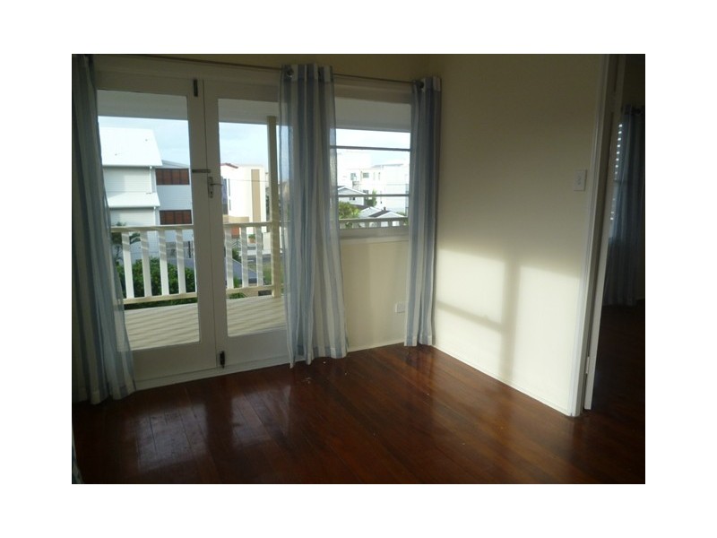 2/1023 Gold Coast Highway, Palm Beach QLD 4221