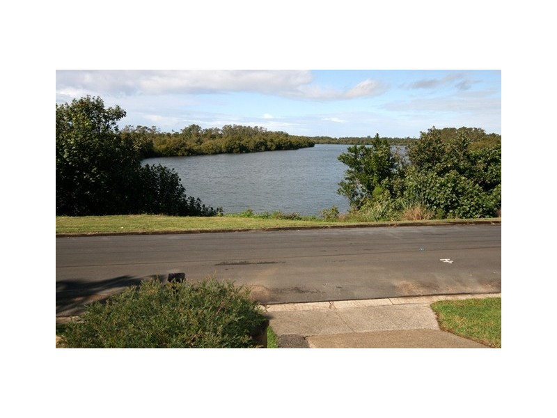 1 / 53 Bimbadeen Ave, Banora Point NSW 2486